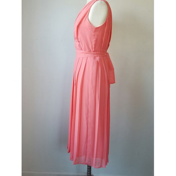 Ann Taylor Pleated dress Petite Size 6 - Picture 2 of 8